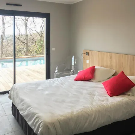 Sleeps 8 With Pool Air Con And Wifi Villa